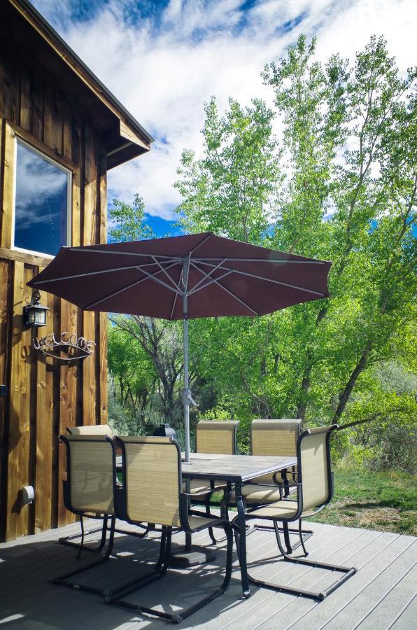 Rustic Hideaway Villa Cortez Exterior photo